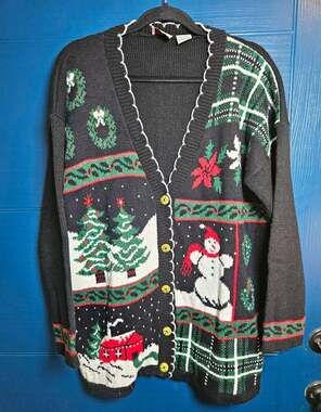 NutCracker Womens Button Front V-Neck Knit Christmas Cardigan Sweater Size L